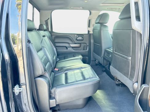 Used 2019 GMC Sierra 2500 Denali w/ Duramax Plus Package AWD/4WD image 13
