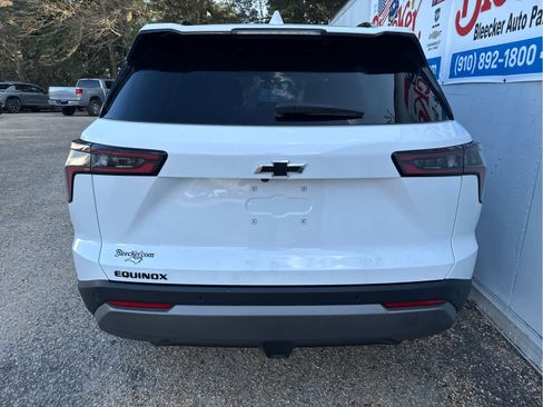 Used 2025 Chevrolet Equinox LT w/ Midnight Edition image 9