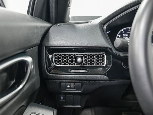 Used 2025 Honda Civic Sport image 17