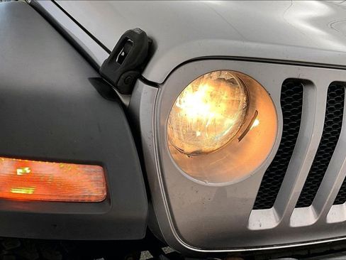 Used 2018 Jeep Wrangler Unlimited Sport S image 38