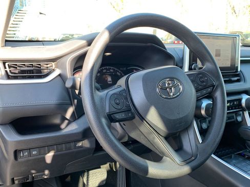 Used 2025 Toyota RAV4 XLE image 35
