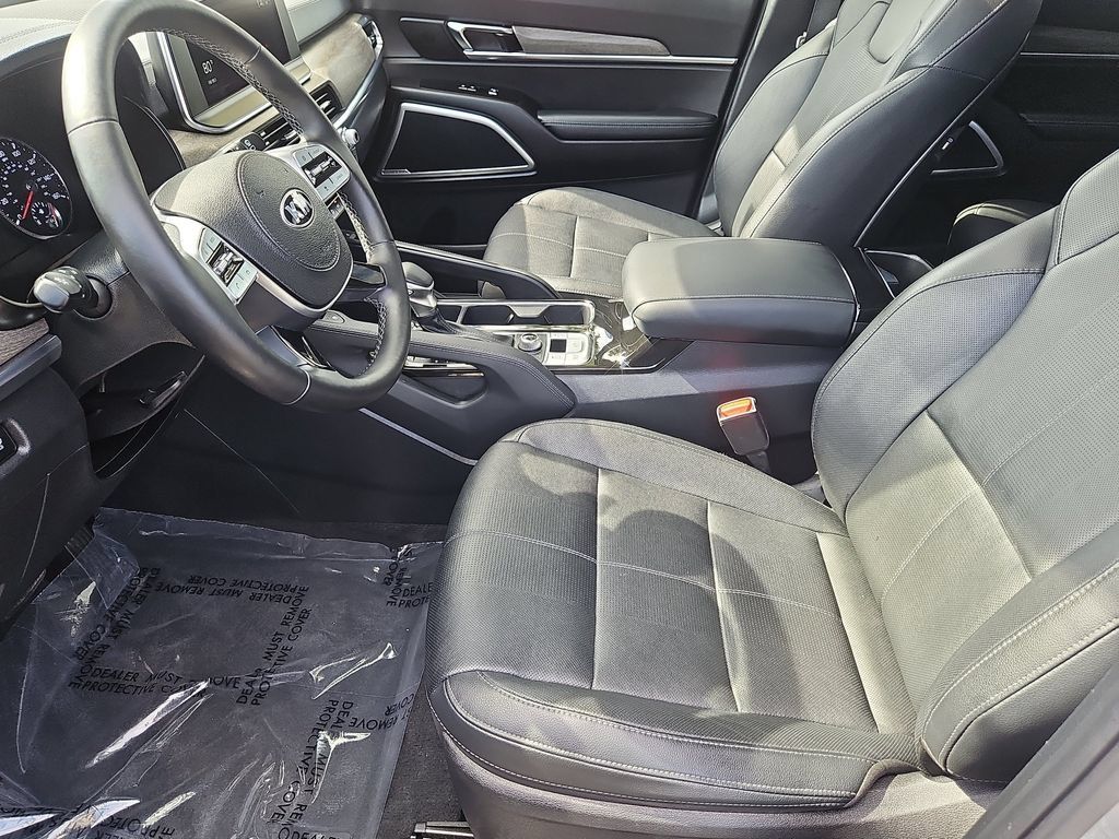 Certified 2021 Kia Telluride EX w/ EX Premium Package AWD/4WD image 32