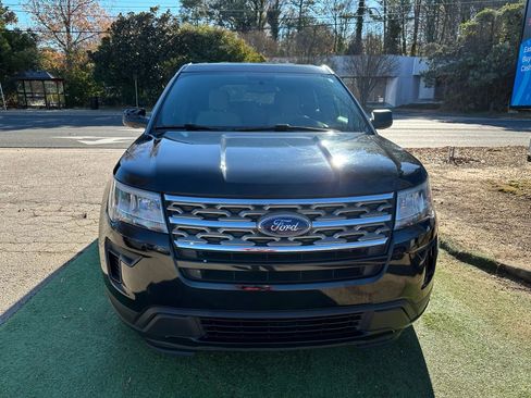 Used 2018 Ford Explorer FWD image 2