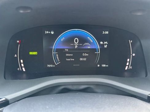 Used 2025 Toyota Camry SE w/ Convenience Package image 25