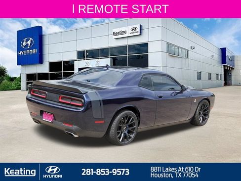 Used 2017 Dodge Challenger R/T Scat Pack w/ Dynamics Package RWD image 5
