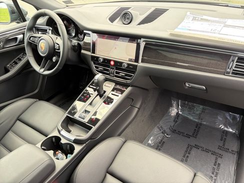 New 2026 Porsche Macan AWD/4WD image 18