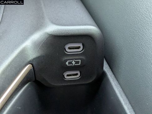 Used 2023 Toyota Crown Limited image 26