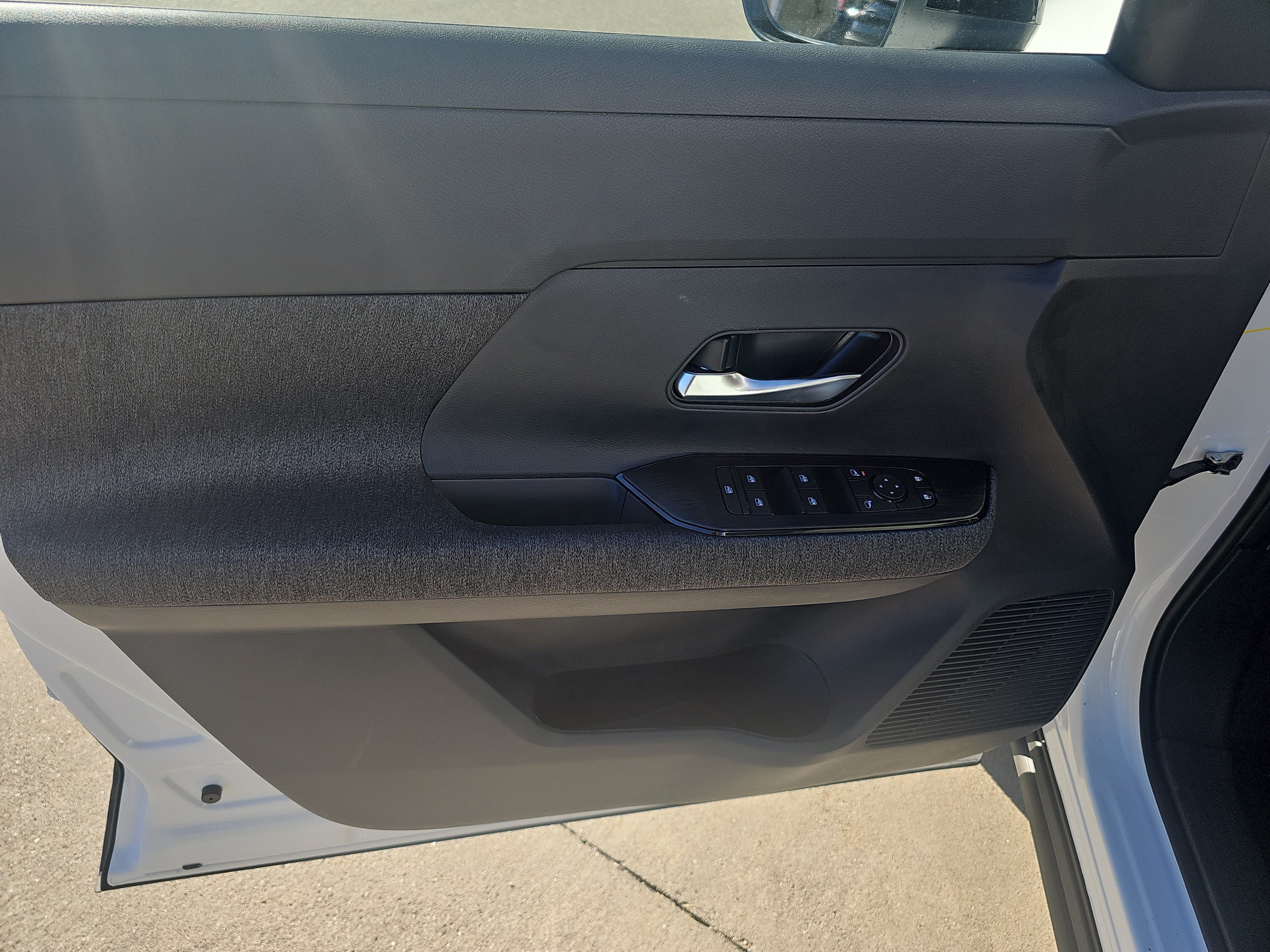 New 2027 Nissan Kicks SV w/ SV Premium Package AWD/4WD image 17