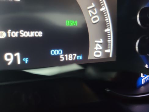 Used 2025 Toyota RAV4 XSE AWD/4WD image 33