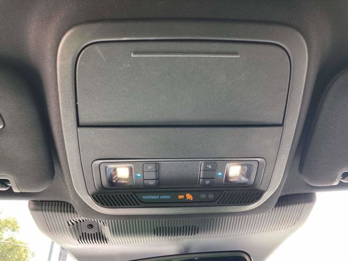 Used 2025 Ford Explorer ST-Line w/ Premium Package RWD image 31