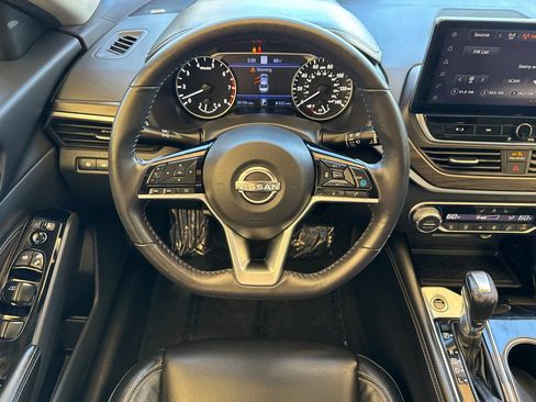 Certified 2023 Nissan Altima 2.5 SL FWD image 16
