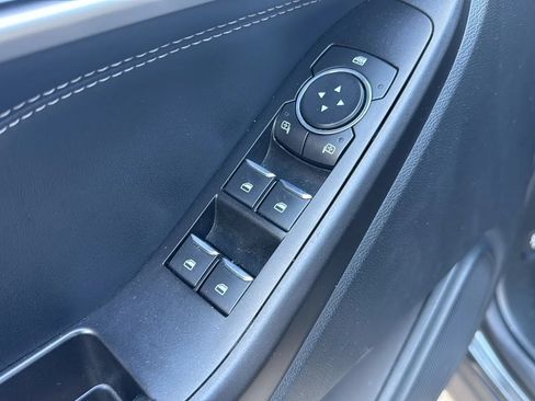 Used 2020 Ford Explorer XLT w/ Equipment Group 202A RWD image 18