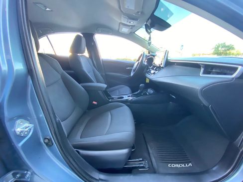 Used 2020 Toyota Corolla LE FWD image 26