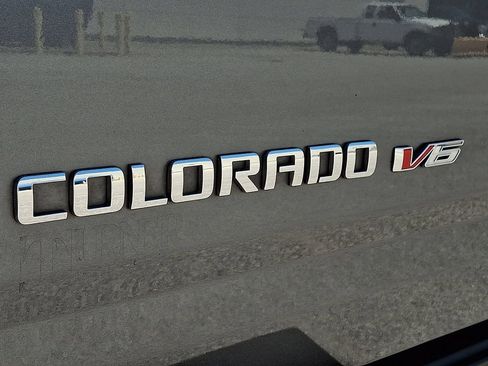 Used 2020 Chevrolet Colorado Z71 AWD/4WD image 29