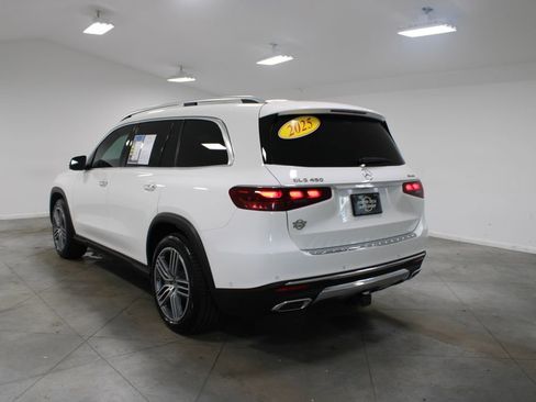 Used 2025 Mercedes-Benz GLS 450 4MATIC image 7