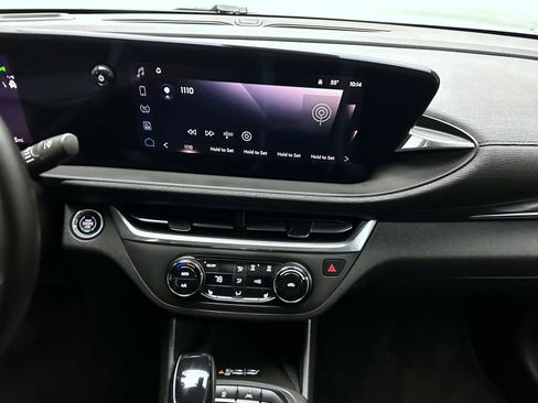 Used 2024 Buick Envista Preferred w/ Convenience I Package image 13