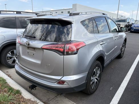 Used 2017 Toyota RAV4 LE image 6