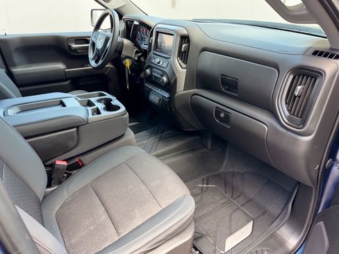 Certified 2019 Chevrolet Silverado 1500 Custom Trail Boss w/ Custom Convenience Package AWD/4WD image 30