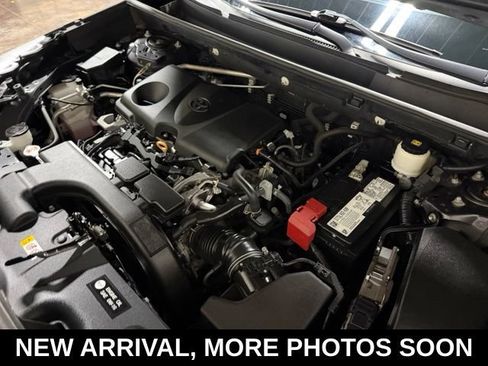 Used 2021 Toyota RAV4 LE FWD image 41