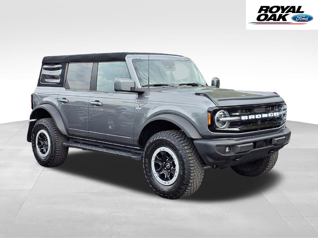 Certified 2023 Ford Bronco Outer Banks w/ Sasquatch Package AWD/4WD image 1
