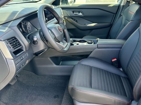 New 2026 Nissan Rogue SV AWD/4WD image 27