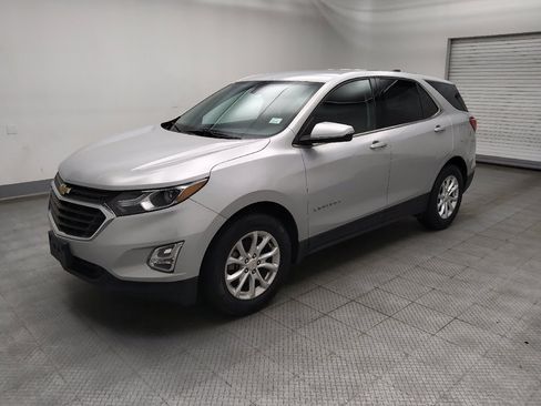 Used 2019 Chevrolet Equinox LT image 2