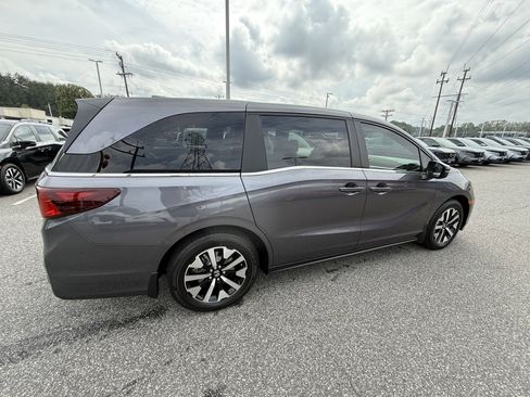 New 2026 Honda Odyssey EX-L image 10