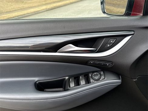 Used 2024 Buick Enclave Premium image 15