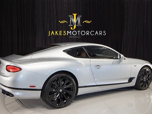 Used 2024 Bentley Continental GT Mulliner image 10