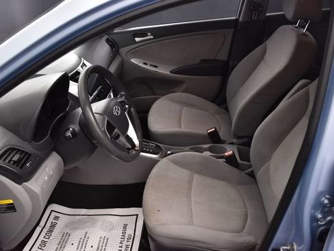 Used 2012 Hyundai Accent GS FWD image 9