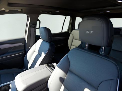 New 2026 Buick Enclave Sport Touring w/ Super Cruise Package image 10