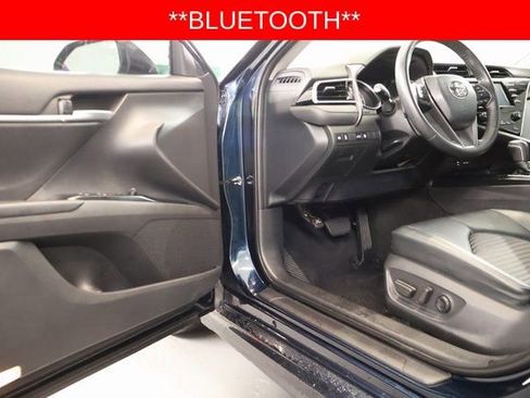 Used 2018 Toyota Camry SE image 9