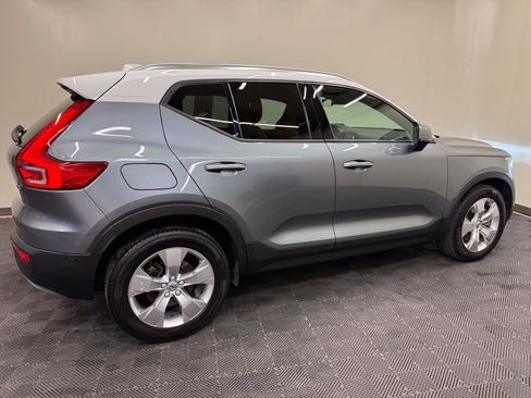 Used 2019 Volvo XC40 T5 Momentum AWD/4WD image 12