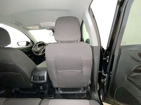 Used 2020 Chevrolet Equinox LT image 36