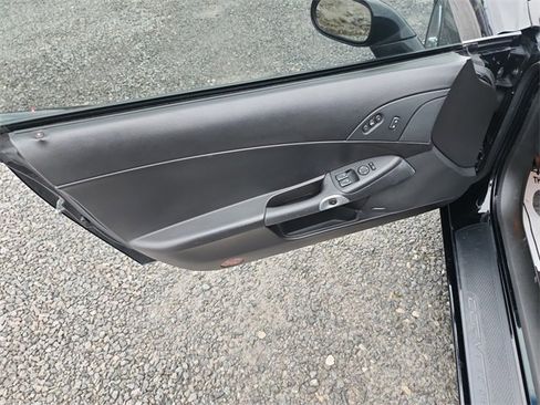 Used 2007 Chevrolet Corvette Base w/ Preferred Equipment Group image 16