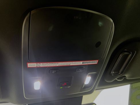 Used 2025 Toyota Camry SE w/ Multimedia Upgrade Package image 21