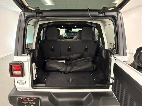 Used 2026 Jeep Wrangler Unlimited Sport AWD/4WD image 7