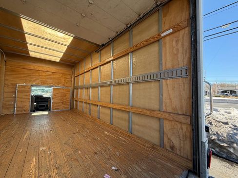 Used 2024 Ford E-350 and Econoline 350 Super Duty w/ Power Windows & Locks Group image 34