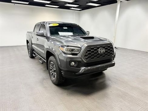 Used 2022 Toyota Tacoma TRD Sport w/ Technology Package image 8