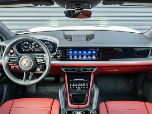 New 2026 Porsche Cayenne image 20