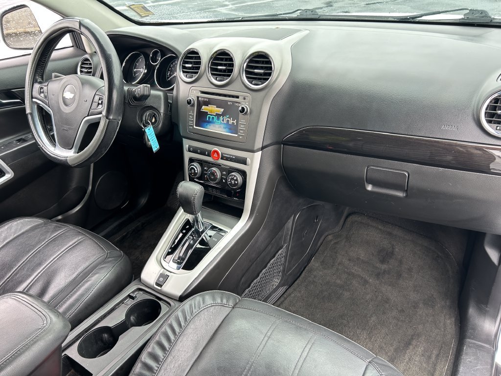 Used 2014 Chevrolet Captiva Sport LTZ FWD image 27