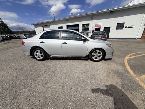 Used 2009 Toyota Corolla XRS image 8