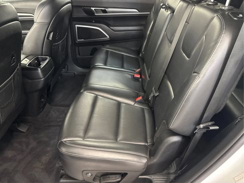 Used 2020 Kia Telluride LX FWD image 14