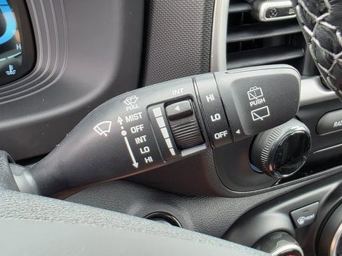 New 2025 Hyundai Venue SEL image 35