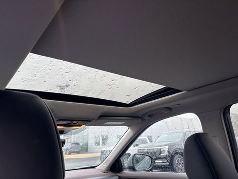 Certified 2023 Nissan Rogue SL w/ SL Premium Package image 17