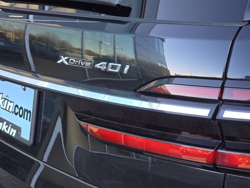 Used 2024 BMW X7 xDrive40i w/ Premium Package image 27