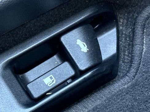 Used 2025 Toyota Corolla SE FWD image 23