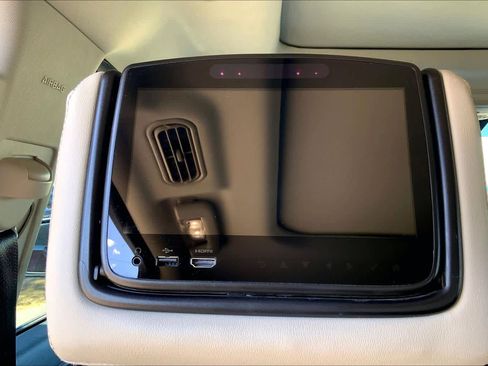 Used 2018 Ford Expedition Platinum image 33