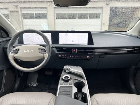 Used 2024 Kia EV6 Wind image 12