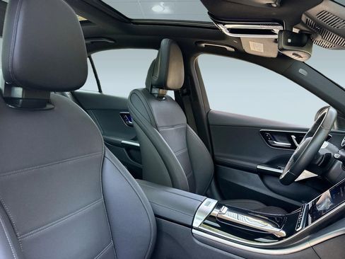 Certified 2025 Mercedes-Benz C 300 Sedan image 32